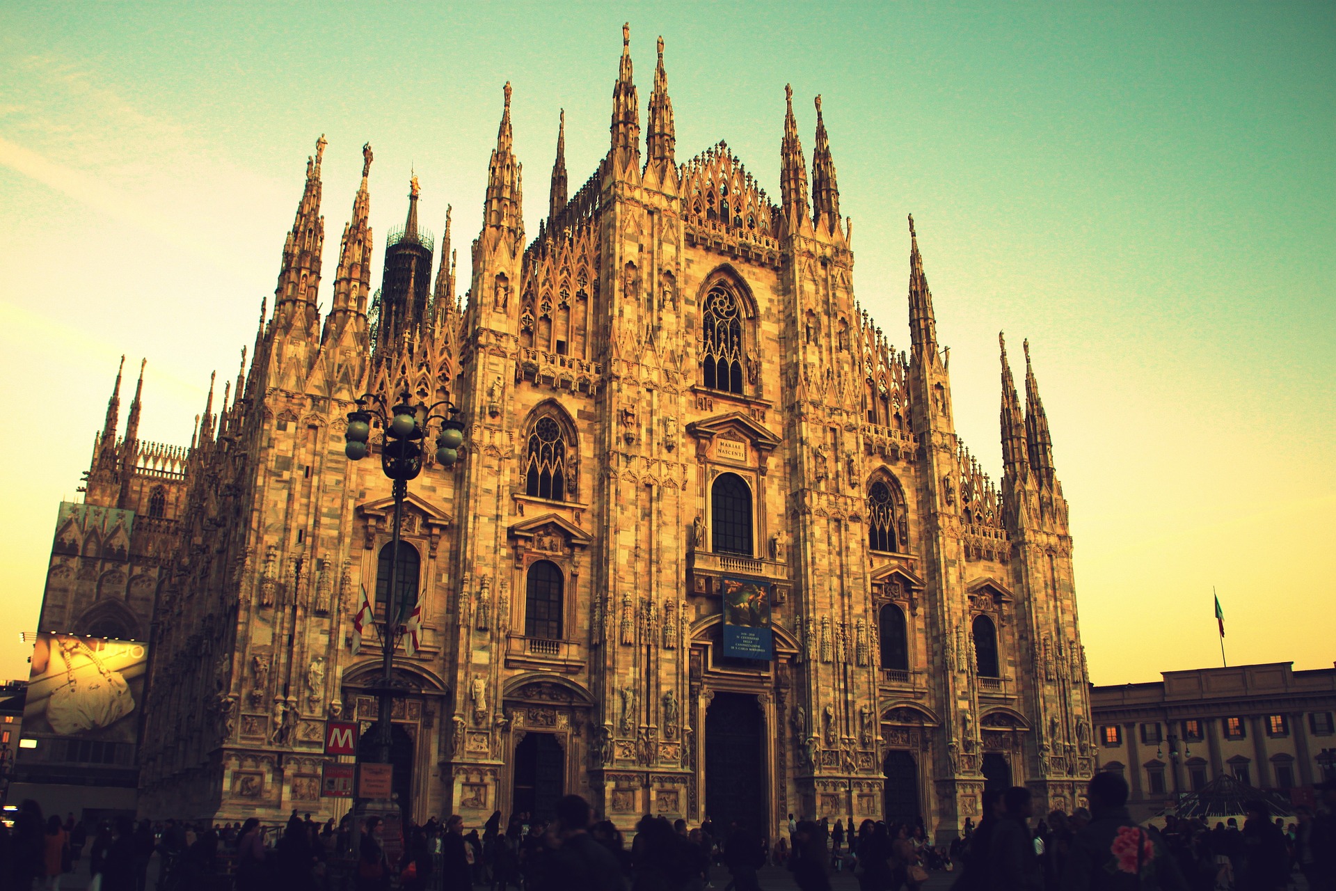 Exploring Milan, through modernity and history